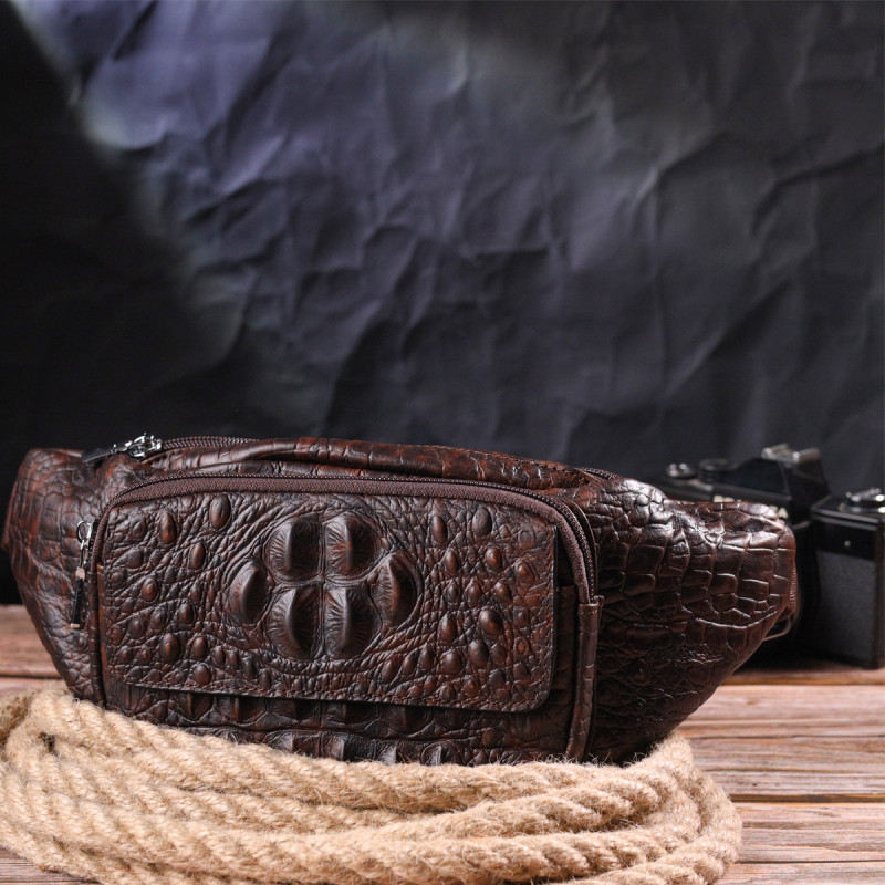 Модная поясная сумка из натуральной кожи с фактурой под крокодила Vintage Коричневая
