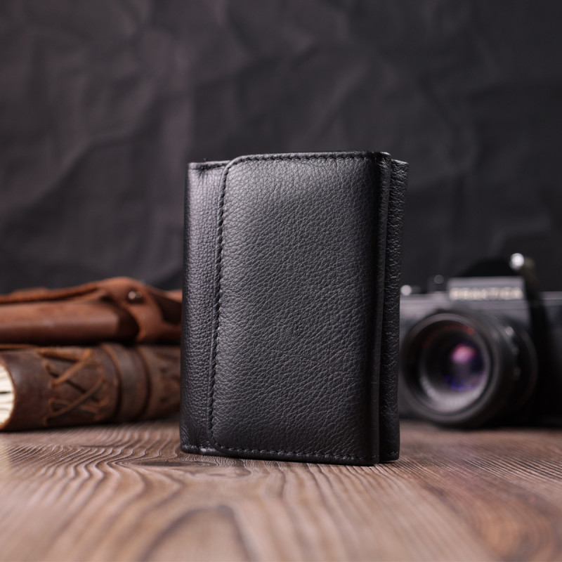 Кожаный лаконичный кошелек для женщин ST Leather Черный