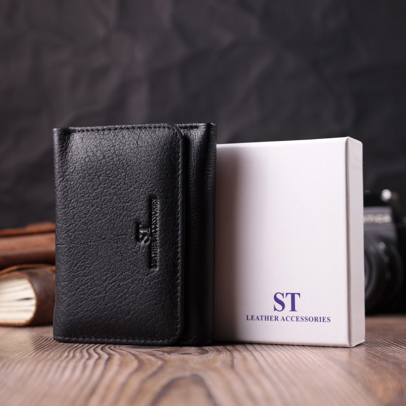 Кожаный лаконичный кошелек для женщин ST Leather Черный