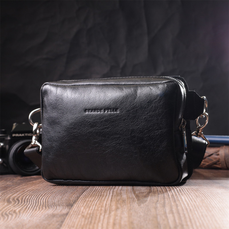 Сумка бананка прямоугольного формата из качественной натуральной кожи GRANDE PELLE Черный