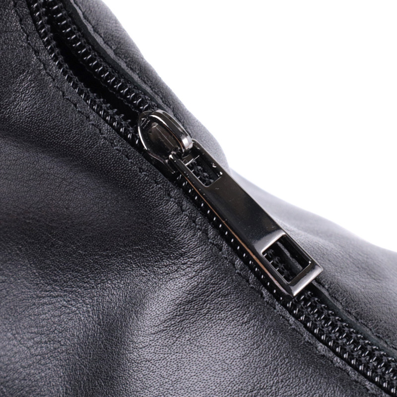 Практичная женская сумка на плечо из гладкой натуральной кожи Shvigel Черная