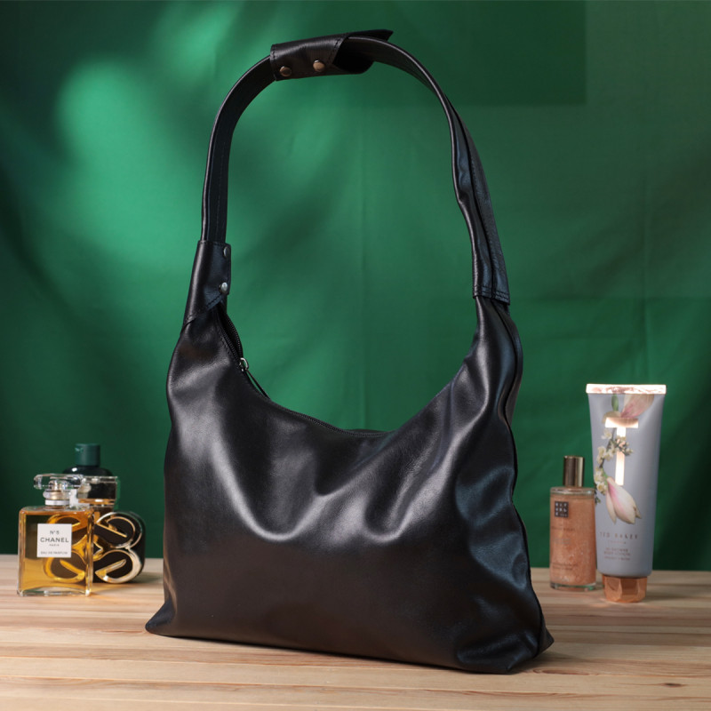 Практичная женская сумка на плечо из гладкой натуральной кожи Shvigel Черная