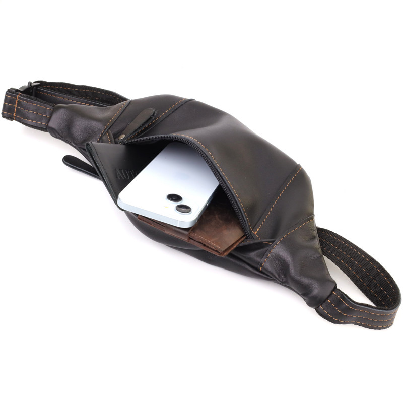 Мужская сумка-бананка из натуральной гладкой кожи Shvigel Черный