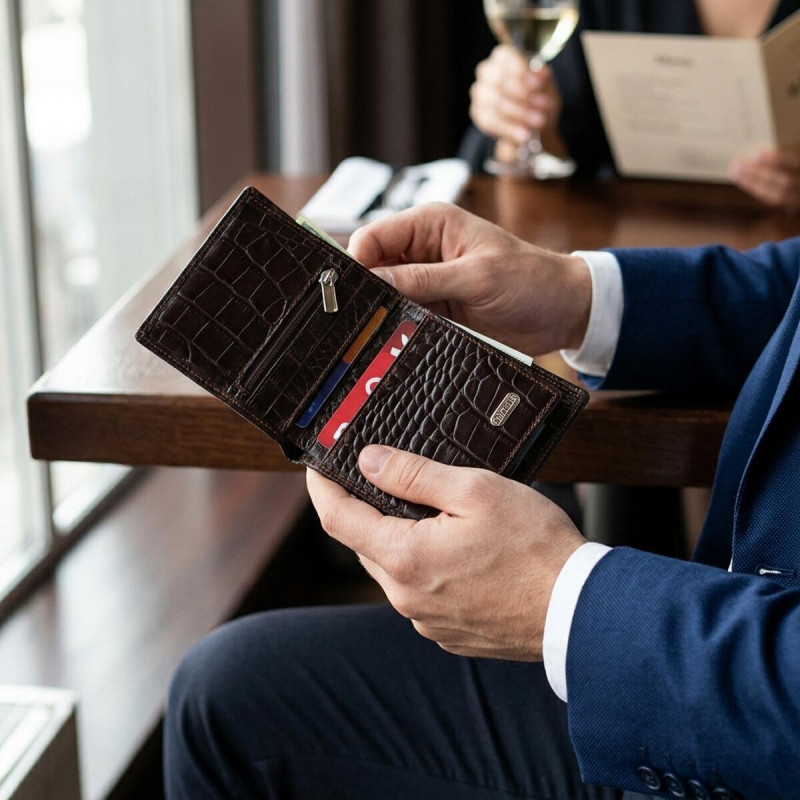 Компактне чоловіче портмоне із натуральної фактурної шкіри CANPELLINI Коричневе