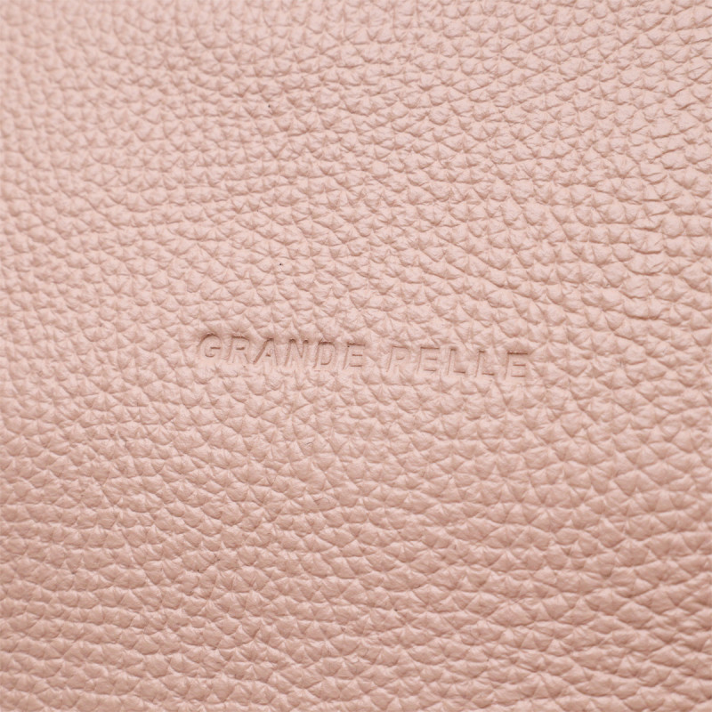 Оригинальная женская сумка из натуральной кожи GRANDE PELLE Пудровая