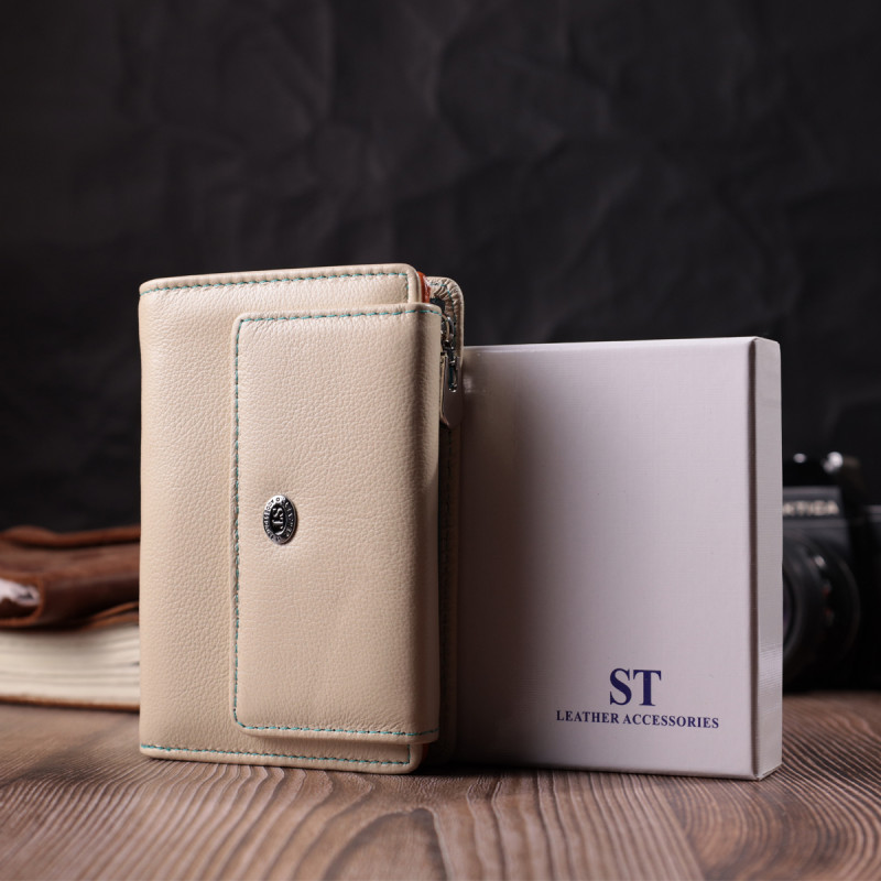 Вместительный кошелек для женщин из натуральной кожи ST Leather Белый