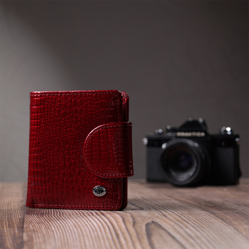 Лакированный кошелек для женщин среднего размера из натуральной кожи ST Leather Красный