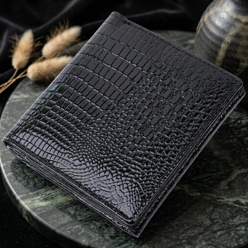 Женский компактный кошелек из натуральной лакированной кожи ST Leather Черный