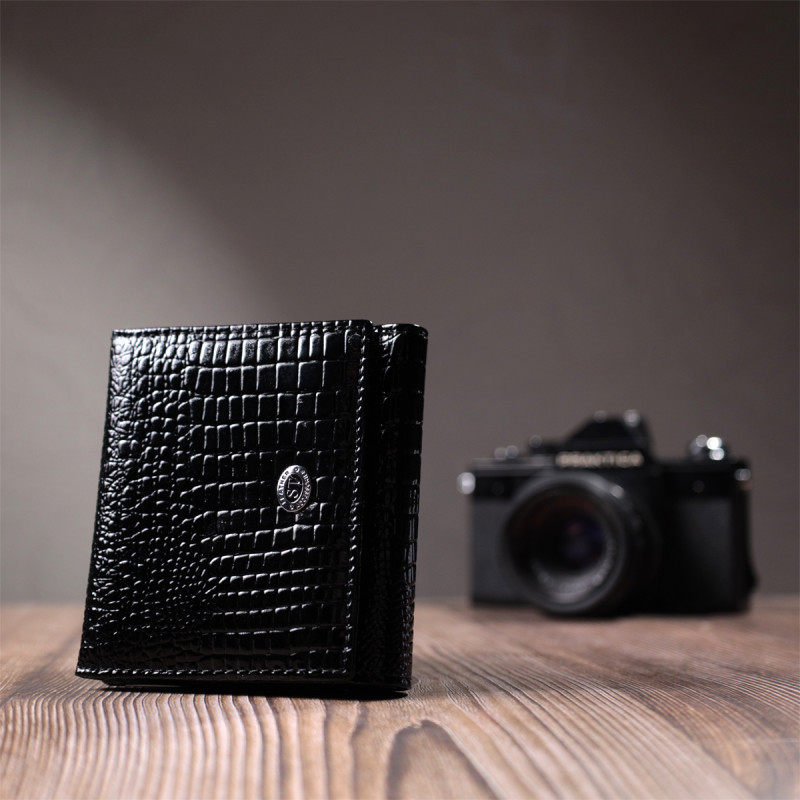 Женский компактный кошелек из натуральной лакированной кожи ST Leather Черный