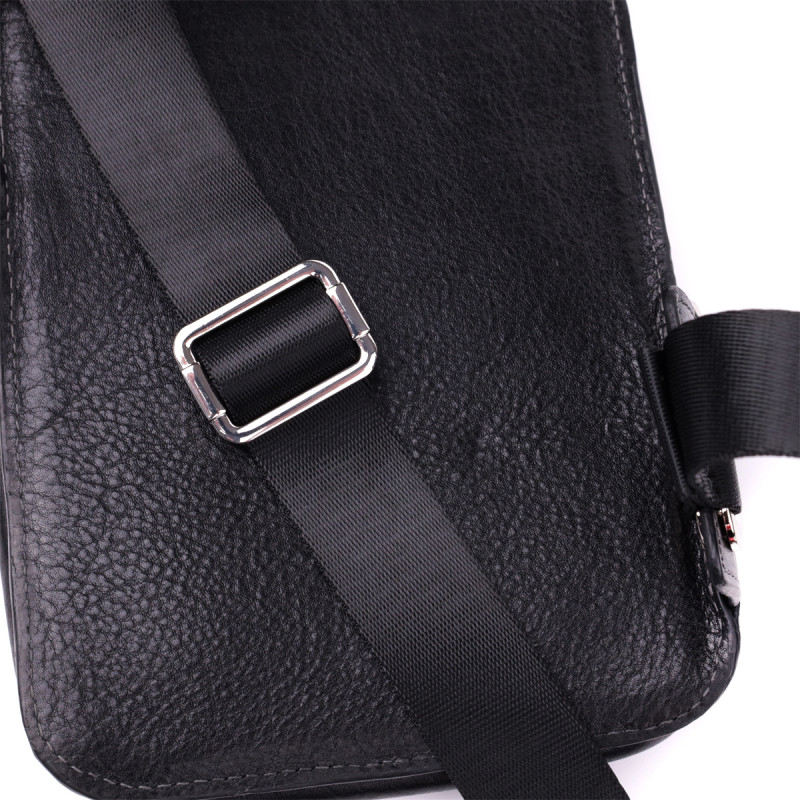 Мужская прямоугольная сумка бананка из зернистой натуральной кожи GRANDE PELLE Черный