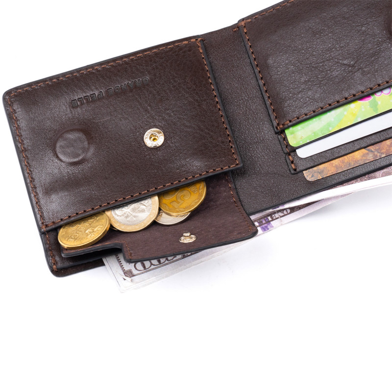 Якісне портмоне в гладкій шкірі на магнітах GRANDE PELLE Коричневе