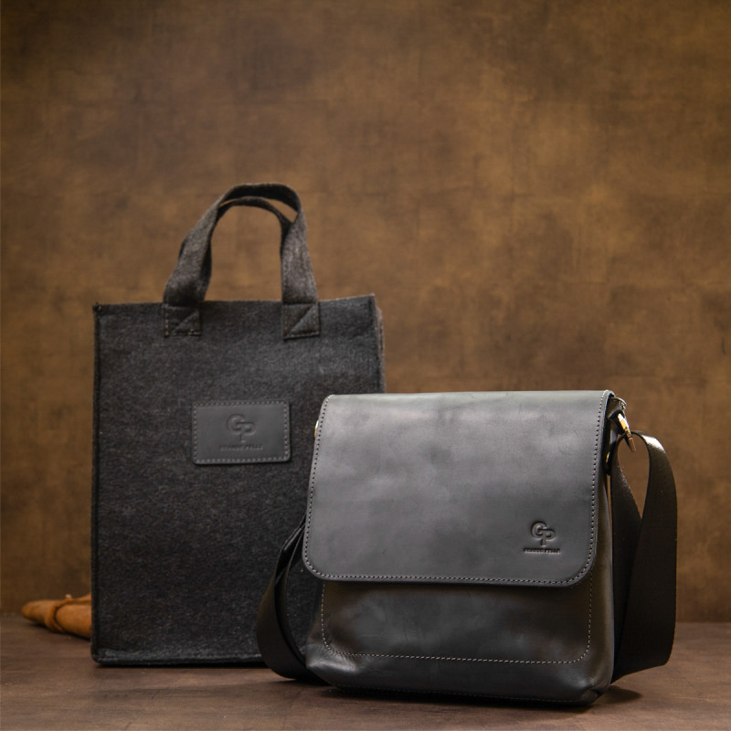 Практичная кожаная мужская сумка GRANDE PELLE Черный