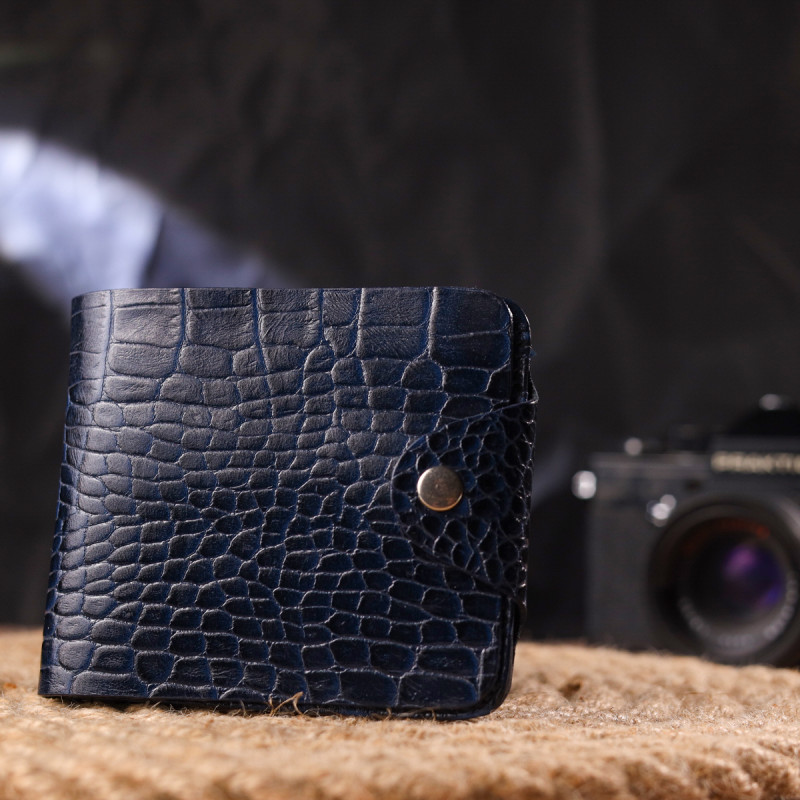 Стильное портмоне для мужчин в два сложения из натуральной фактурной кожи с тиснением под крокодила CANPELLINI Синее