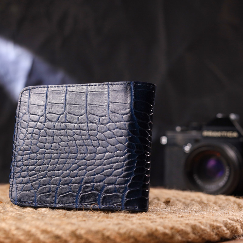 Стильное портмоне для мужчин в два сложения из натуральной фактурной кожи с тиснением под крокодила CANPELLINI Синее