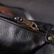 Вместительная женская сумка с одной длинной ручкой из натуральной кожи Vintage Черная