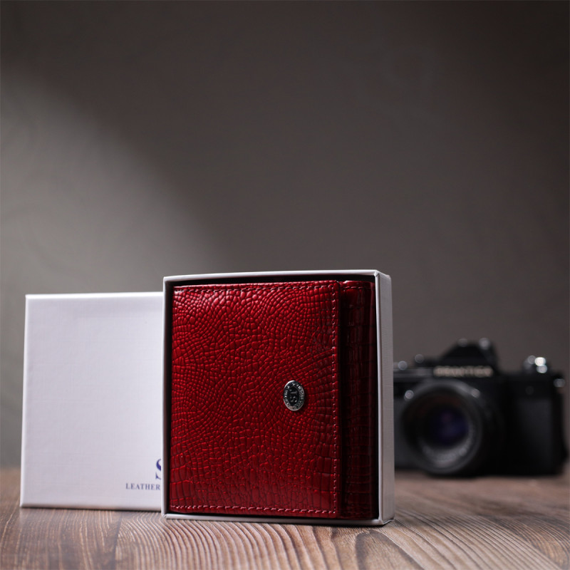Компактный кошелек для женщин из натуральной лакированной кожи ST Leather Красный