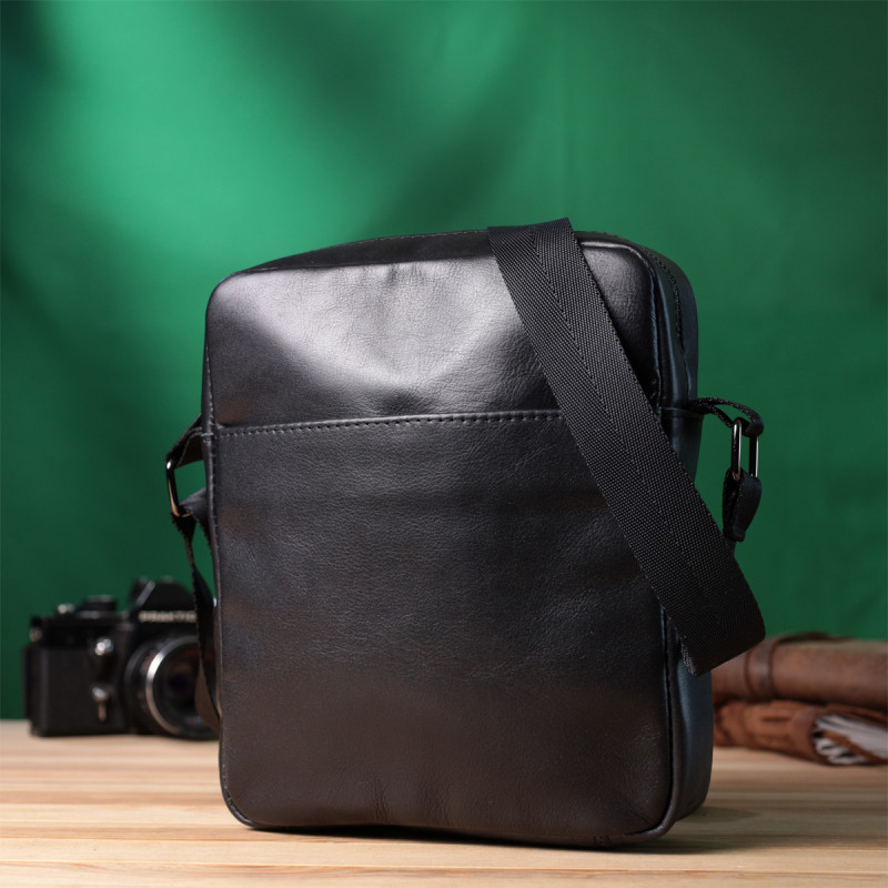 Сумка для мужчин через плечо из глянцевой натуральной кожи Shvigel Черная