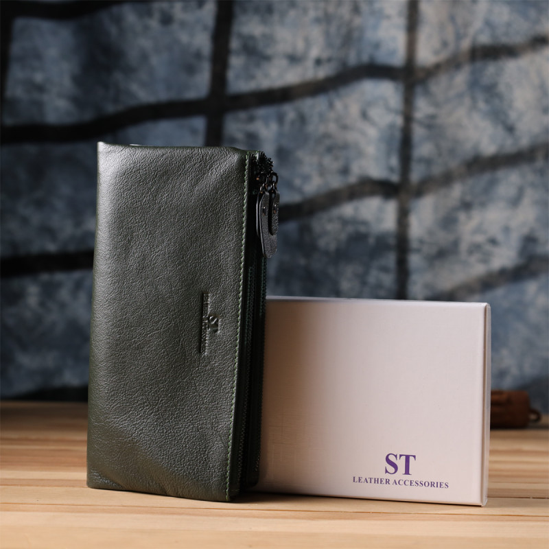 Красивый кожаный кошелек на три отделения ST Leather Зеленый