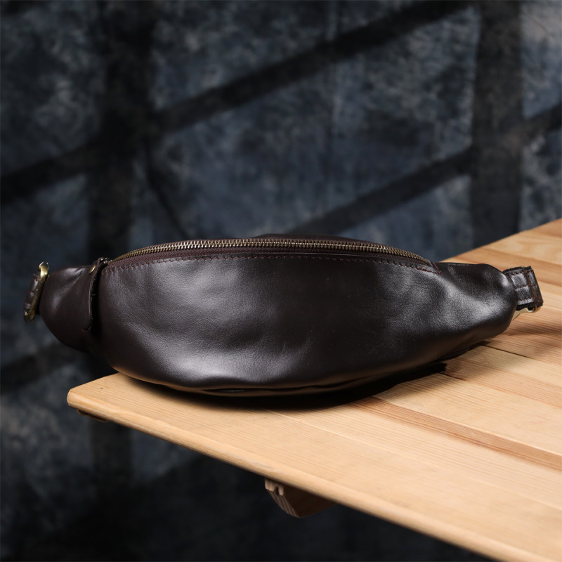 Сумка бананка отменного качества из гладкой натуральной кожи Shvigel Коричневый