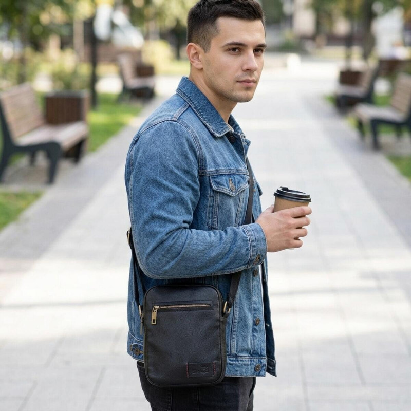 Чоловіча шкіряна сумка через плече для документів та міста SHVIGEL Чорна