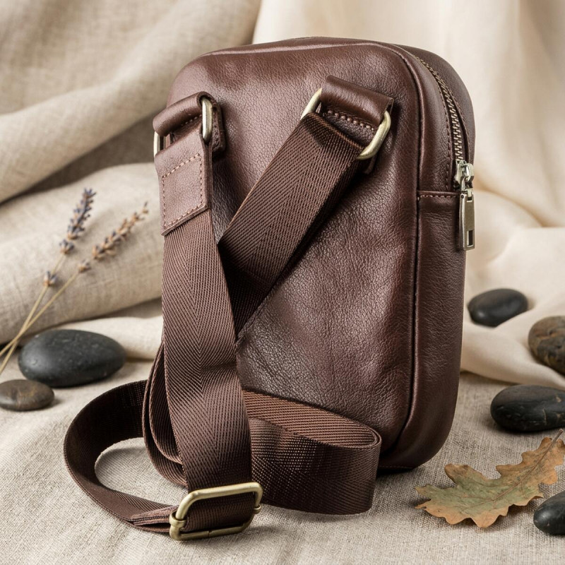 Чоловіча шкіряна сумка через плече для документів та міста SHVIGEL Коричнева