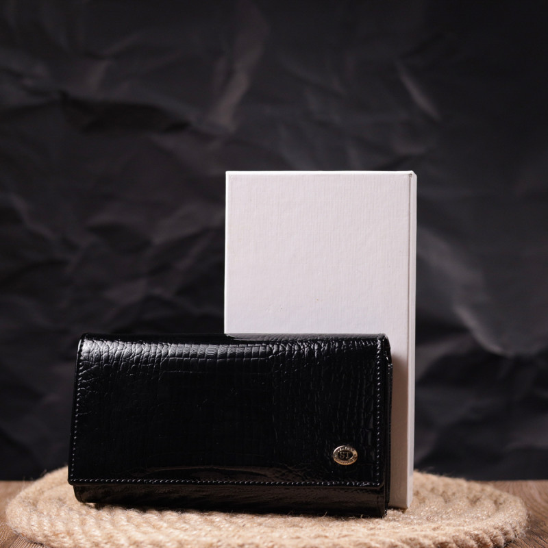 Лаковый женский кошелек с визитницей ST Leather Черный