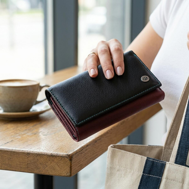 Місткий шкіряний гаманець у три складання для жінок ST Leather Різнокольоровий