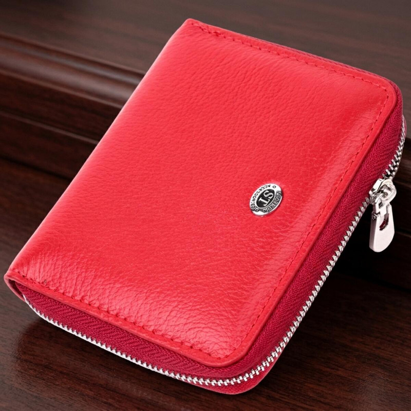 Кожаный женский кошелек на молнии с металлическим логотипом производителя ST Leather Красный