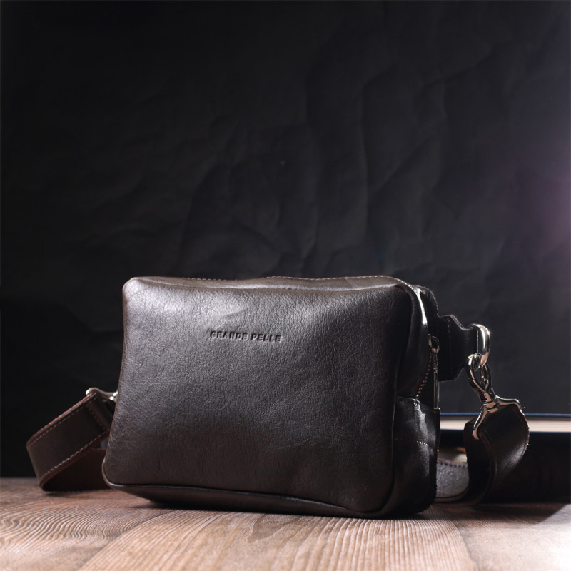 Прямокутна сумка бананка з якісної натуральної шкіри GRANDE PELLE Коричневий