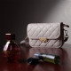 Витончена сумка жіноча з оригінальною клямкою з натуральної шкіри Vintage Біла