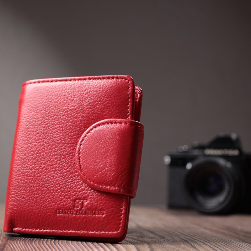Вертикальный кошелек для ярких женщин из натуральной кожи ST Leather Красный