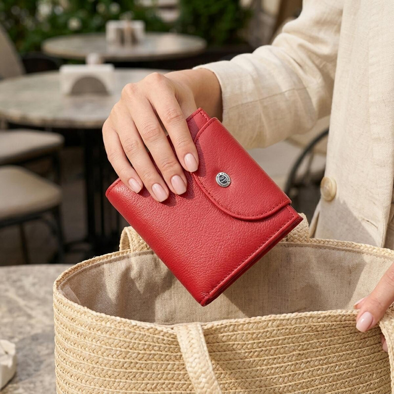 Яскравий жіночий гаманець із монетницею з натуральної шкіри ST Leather Червоний