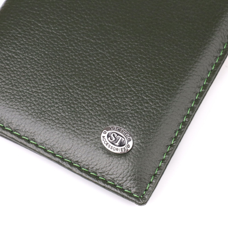 Практичная обложка на паспорт универсального формата из натуральной кожи ST Leather Зеленый