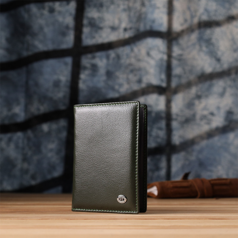 Практичная обложка на паспорт универсального формата из натуральной кожи ST Leather Зеленый