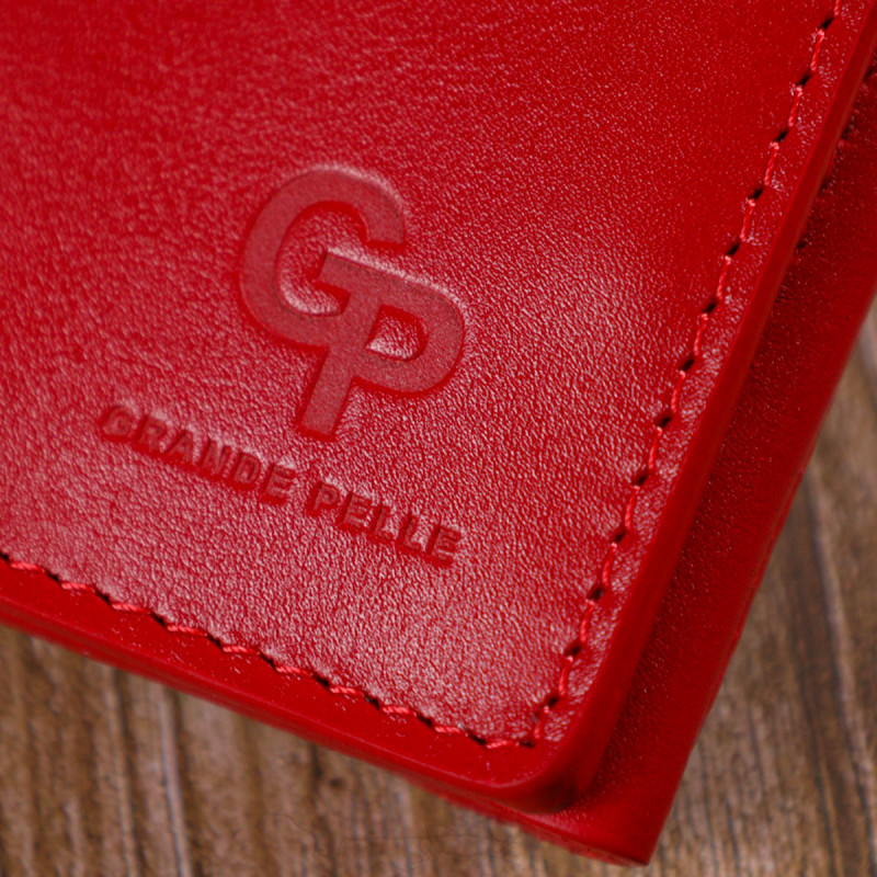 Невелике жіноче портмоне в три складення GRANDE PELLE Червоний