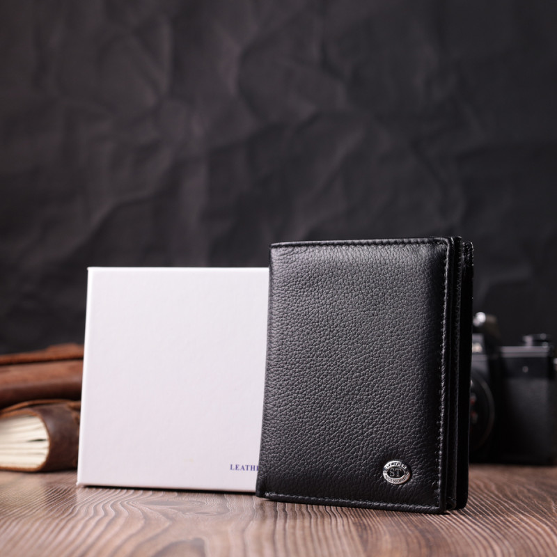 Бумажник вертикального формата из натуральной кожи ST Leather Черный