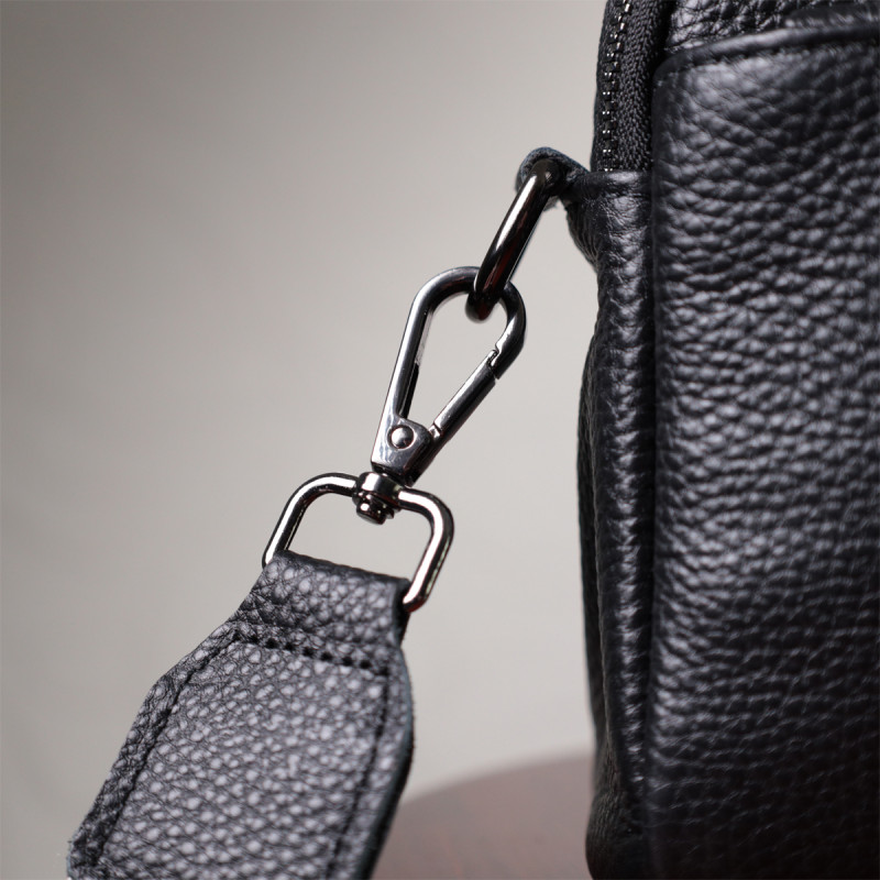 Прямоугольная женская сумка с карманами из натуральной кожи Vintage Черная