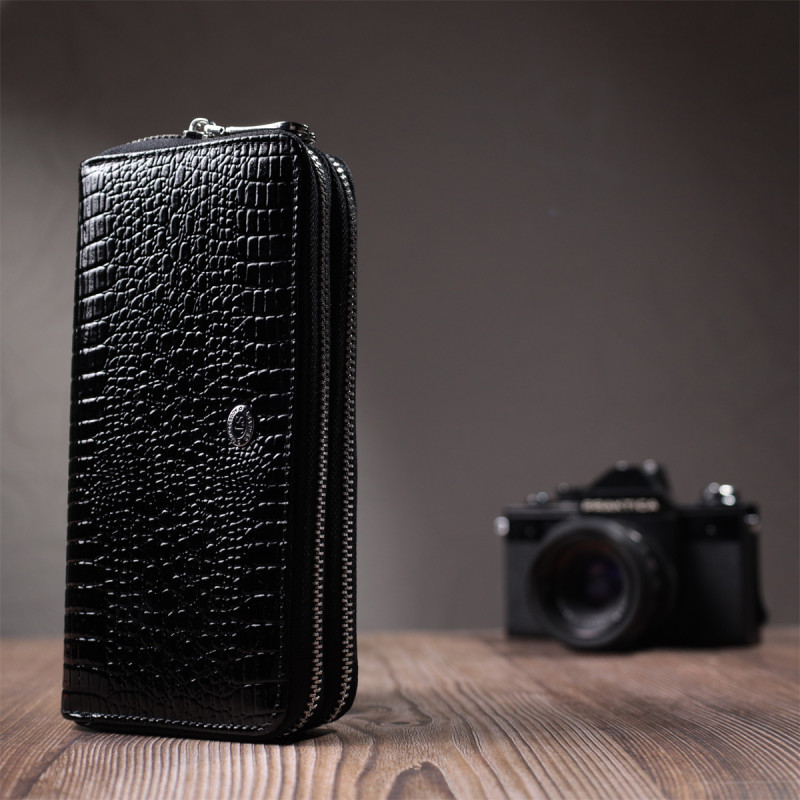 Стильный фактурный клатч на два отделения из лакированной натуральной кожи ST Leather Черный
