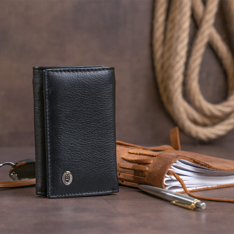 Горизонтальное портмоне из кожи унисекс на магните ST Leather Черное