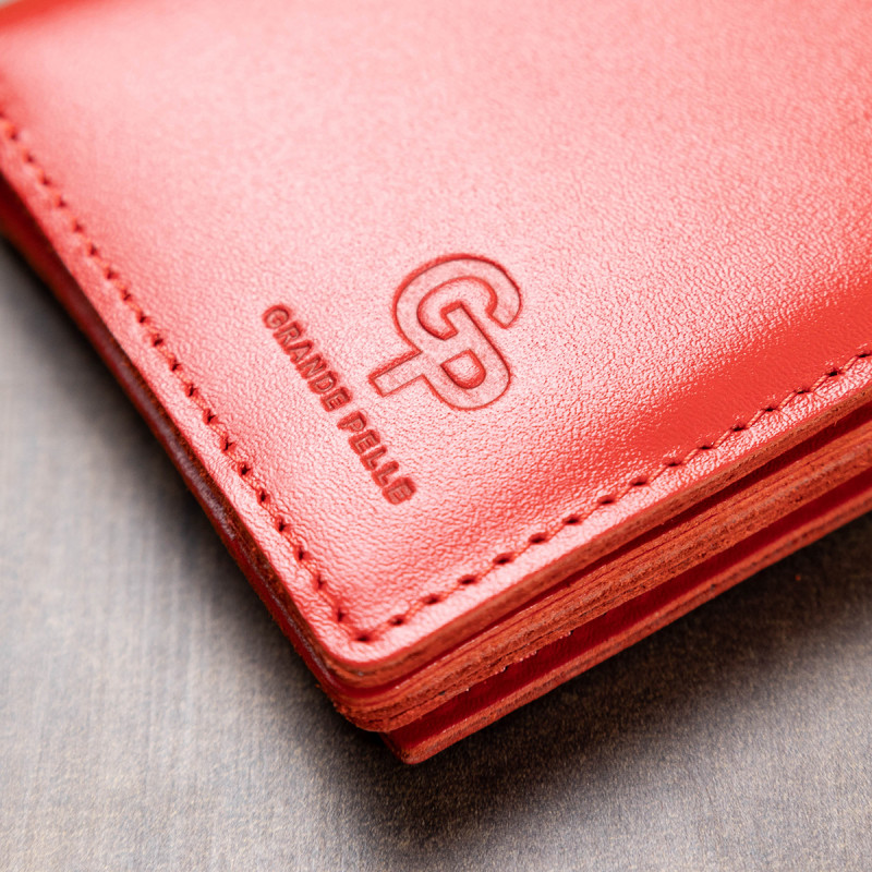 Небольшое женское портмоне GRANDE PELLE Красный