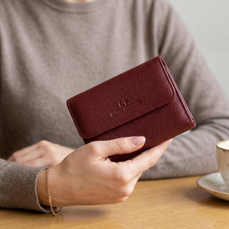 Жіночий шкіряний гаманець для карток купюр та монет ST Leather Бордовий