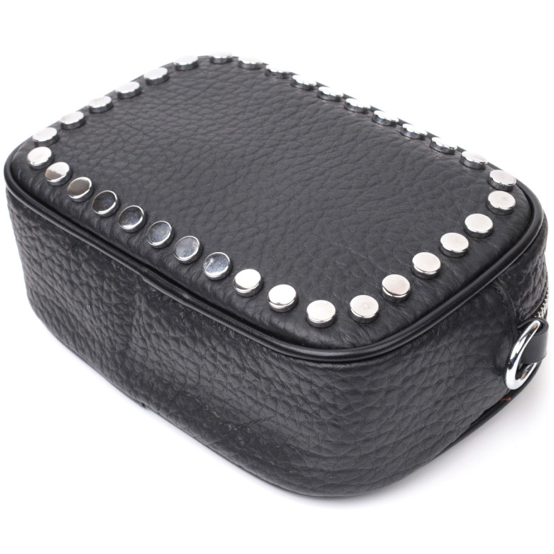 Стильная сумка декорированная металлическими кнопками из натуральной кожи Vintage Черная