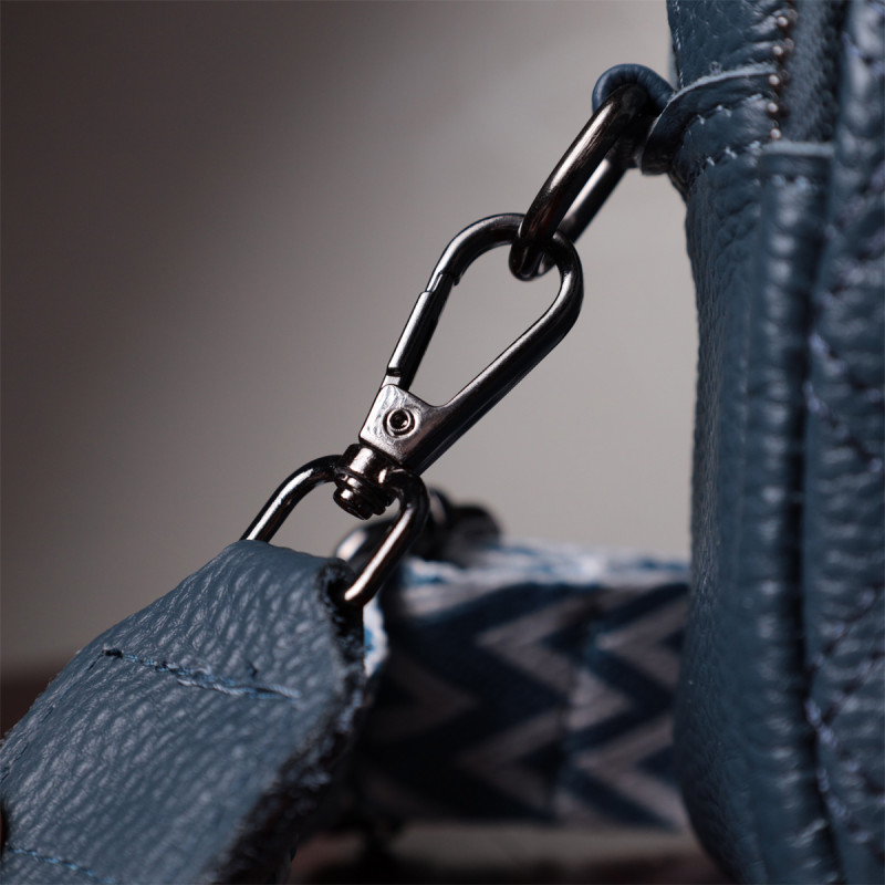 Стильная женская сумка прошитая ромбами на лицевой стороне из натуральной кожи Vintage Синяя