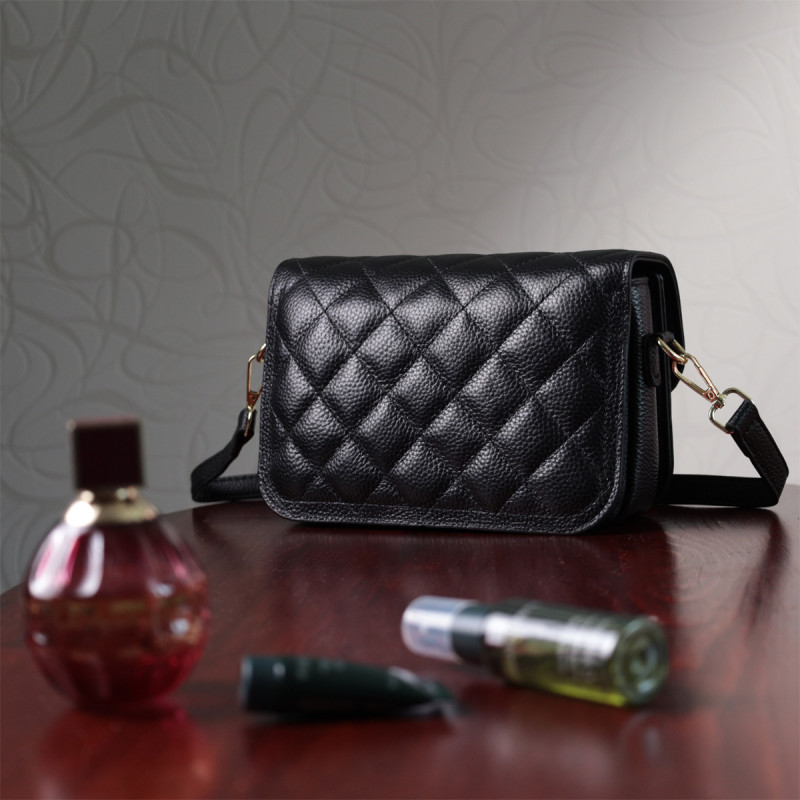 Модна жіноча сумка з оригінальною клямкою з натуральної шкіри Vintage Чорна