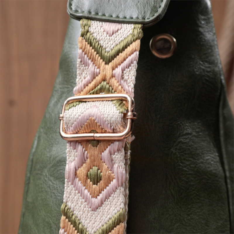 Трендова жіноча слінг сумка через плече з екошкіри Vintage Зелений