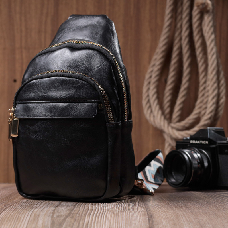 Сумка небольшого размера с одной лямкой через плечо из гладкой экокожи Vintage Черный