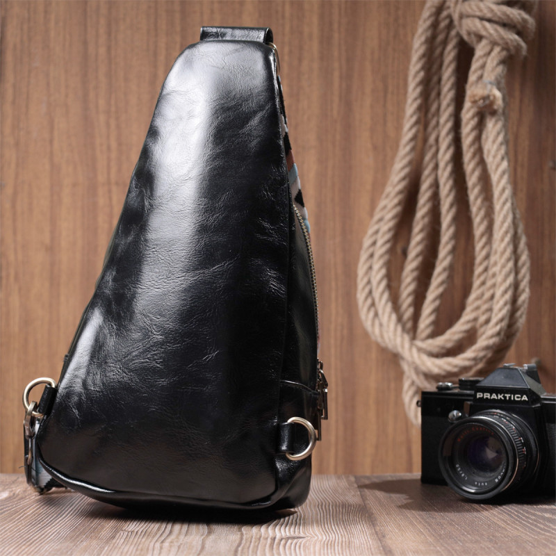 Практичная женская сумка из экокожи с акцентом на текстильную лямку Vintage Черный