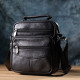 Практична вертикальна сумка з ручкою для чоловіків з натуральної шкіри Vintage Чорний