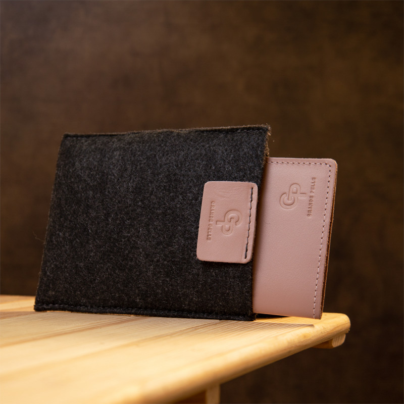 Стильная кожаная обложка на паспорт GRANDE PELLE  Бежевый