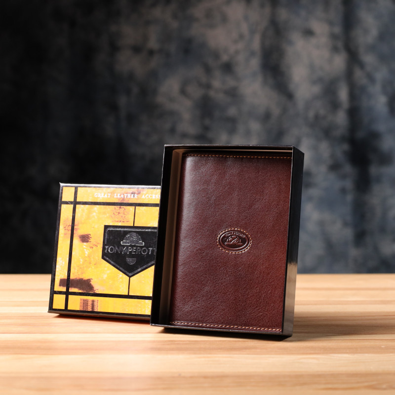 Универсальная обложка на паспорт из глянцевой натуральной кожи Tony Perotti _ ( moro) Коричневый